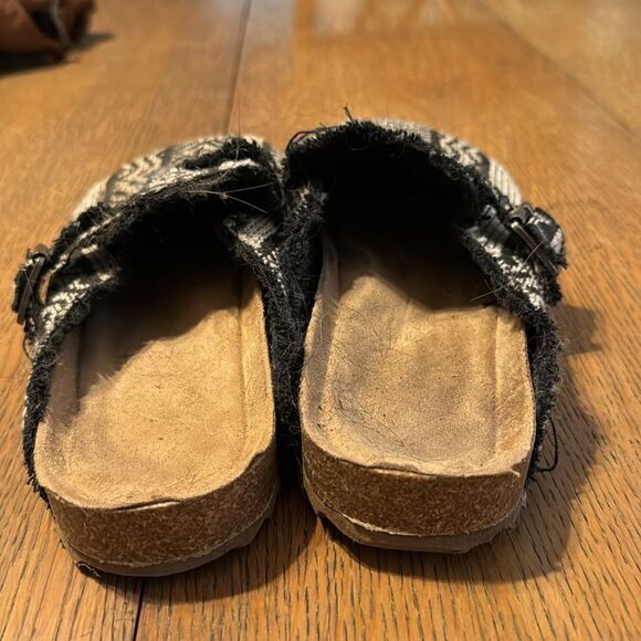 Woman’s clogs - Picture 3 of 4